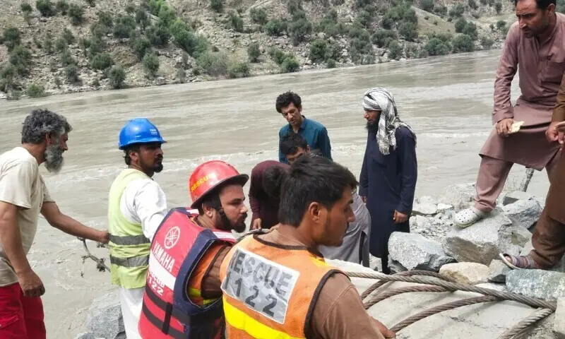 Man, 2 sons among five drowned in Indus