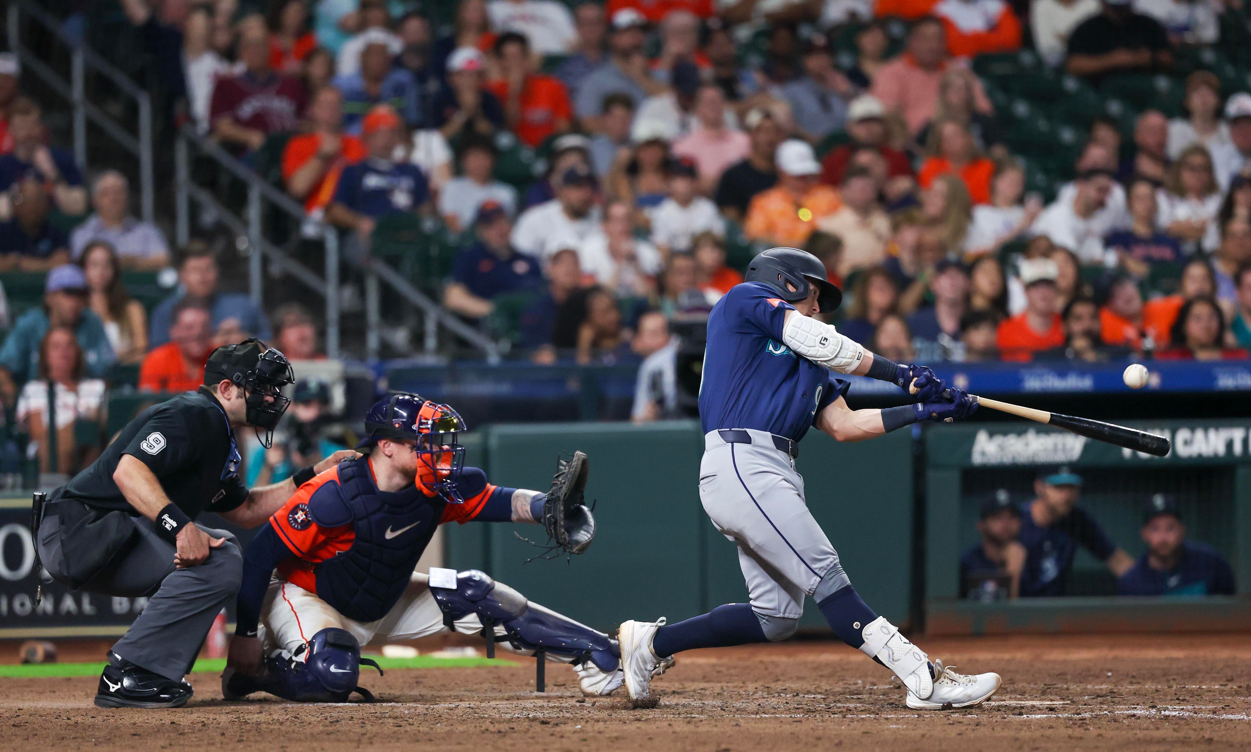Mariners hurt fans today (just to see if they still feel), lose to Astros in extras, 10-7