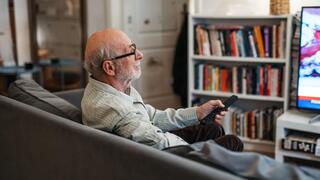 Too much TV in middle age linked to poorer brain health decades later, study finds