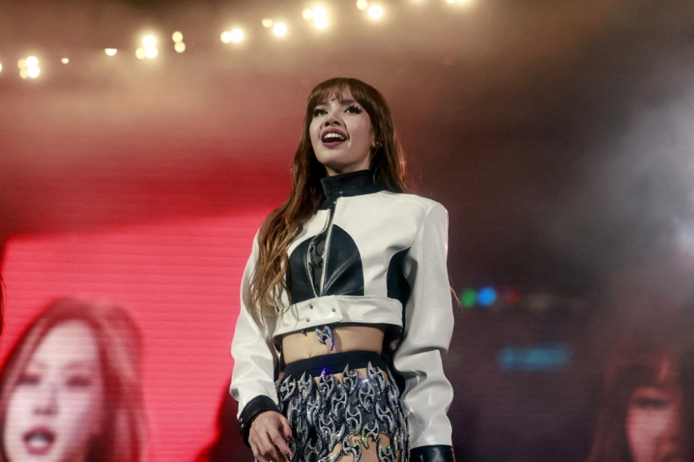 Lisa apologises after Blackpink’s 10th anniversary event draws fan backlash