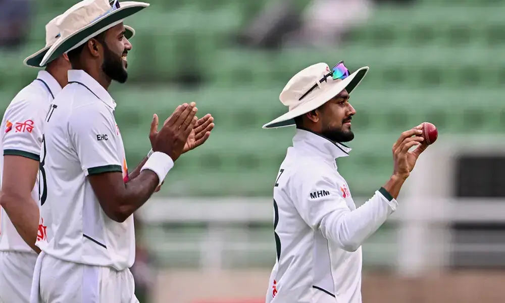 Bangladesh bowled out for 426 in first innings, lead by 228 runs in first Test v Australia