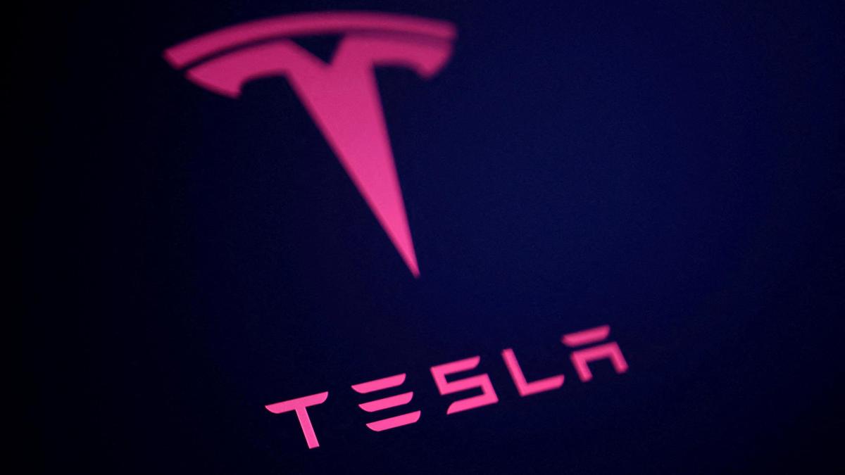 Tesla is beginning Semi electric truck deliveries