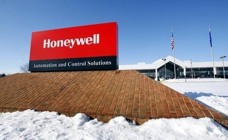 Wells Fargo initiates Honeywell stock coverage at Equal Weight on margin concerns