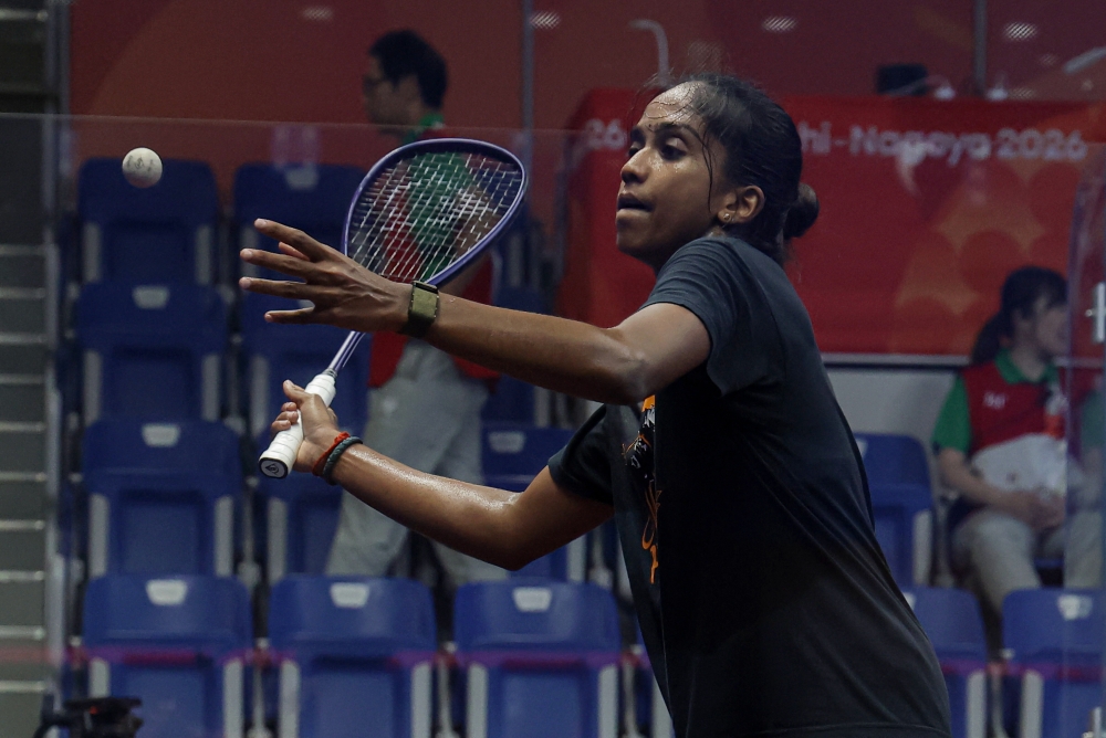 Malaysia’s Sivasangari moves into Asian Games semi‑finals after straight‑games win, mixed doubles pair also through