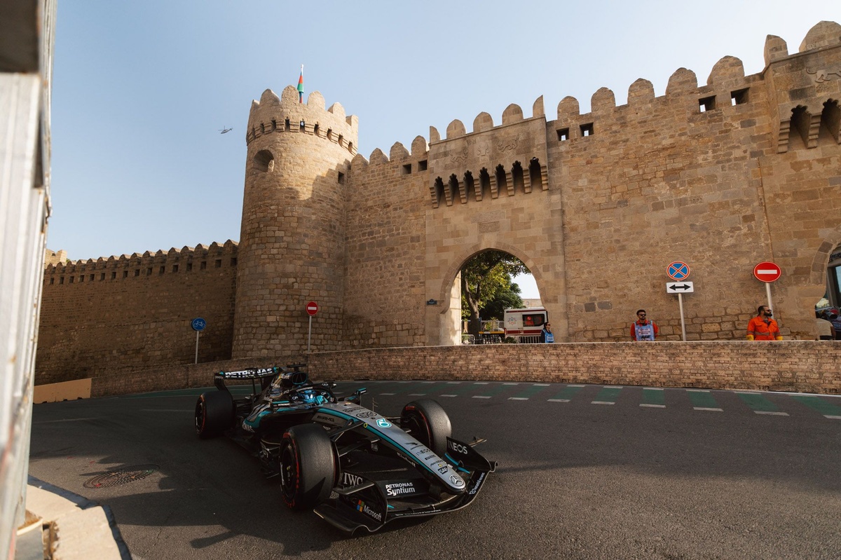 George Russell's "biggest threat" in Azerbaijan GP: Max Verstappen or Kimi Antonelli?