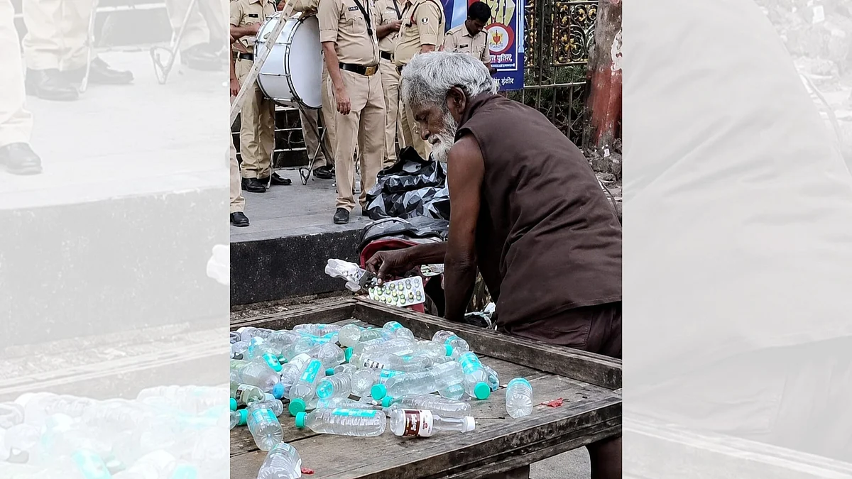 70-Year-Old Waste Collector Turns Tiranga Yatra Into A Swachhata Mission In Indore