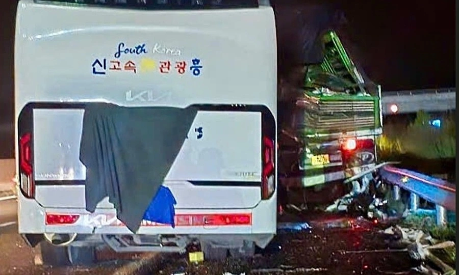 Russian woman killed as bus carrying 18 foreign tourists crashes into truck in Vietnam