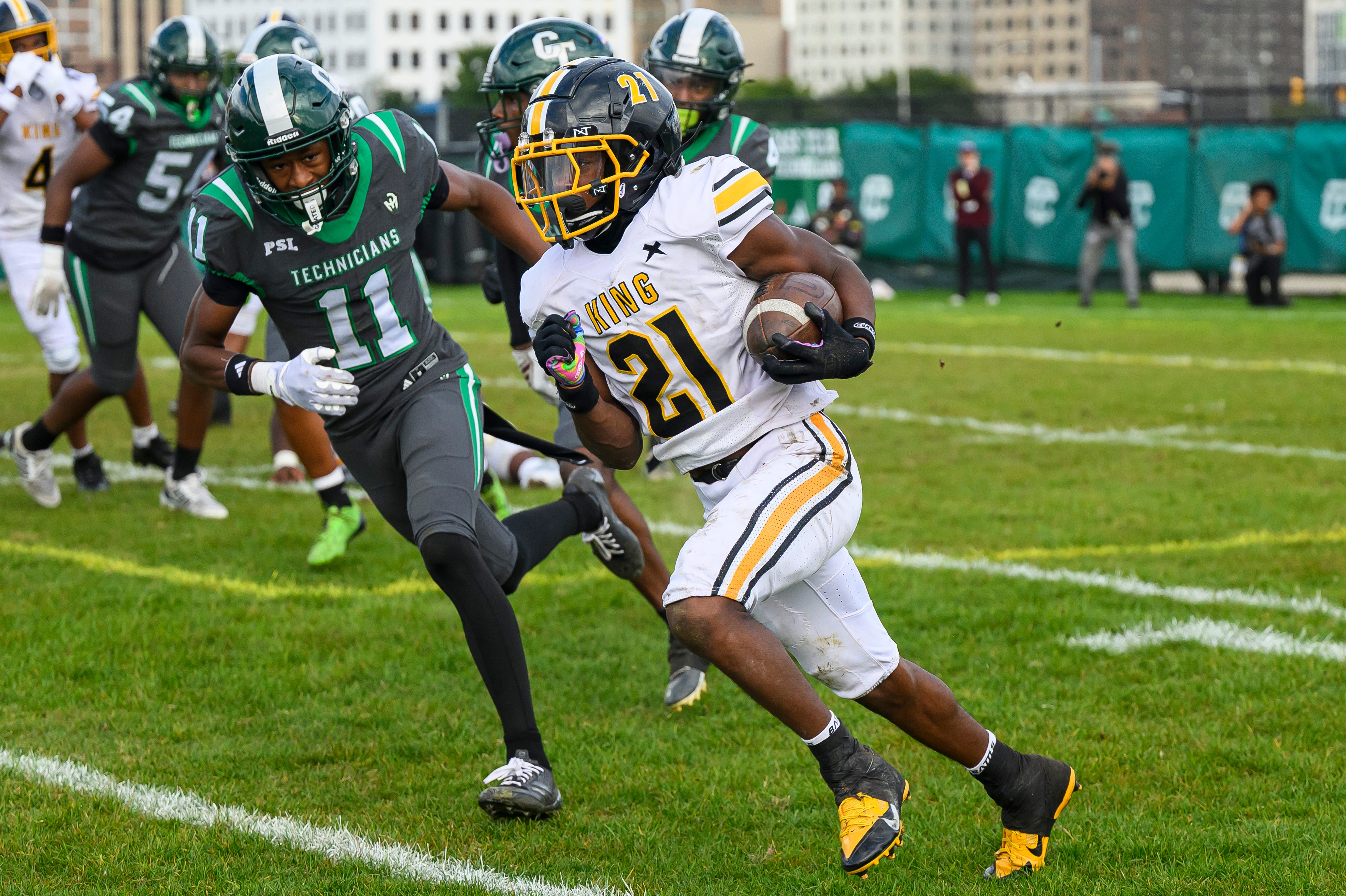 Michigan high school football scoreboard: Week 5