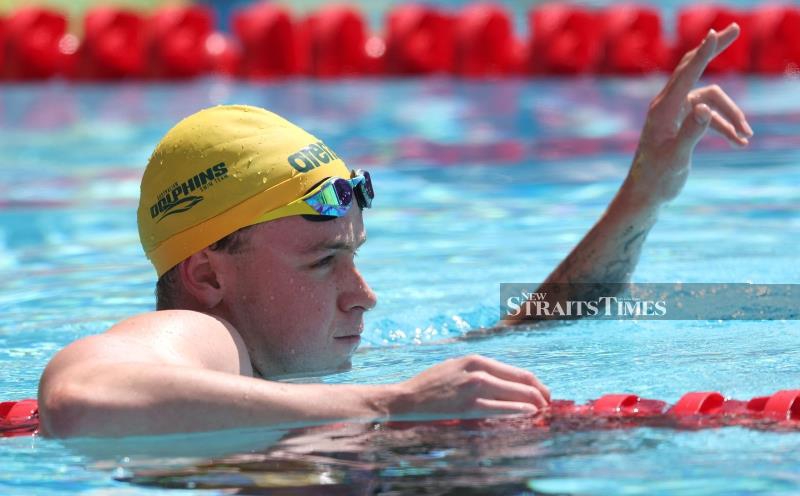 Short breaks Thorpe record as Australia sweeps freestyle golds at Pan Pacific
