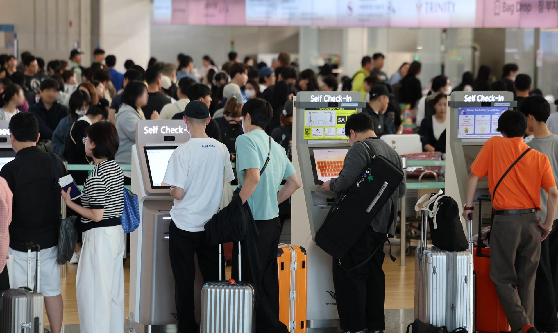 Number of int'l flight passengers up 10% this year despite hikes in oil prices