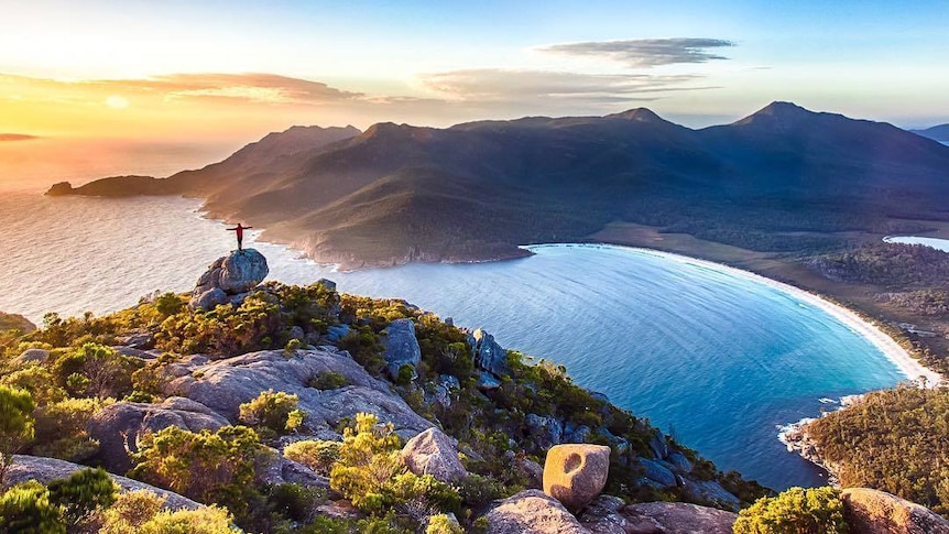 Missing couple rescued overnight at Wineglass Bay