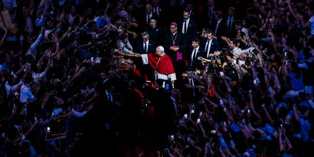 At the Stade de France, Leo XIV celebrates the 'battle' for 'faith,' which 'does not use the weapons of violence, contempt or oppression'