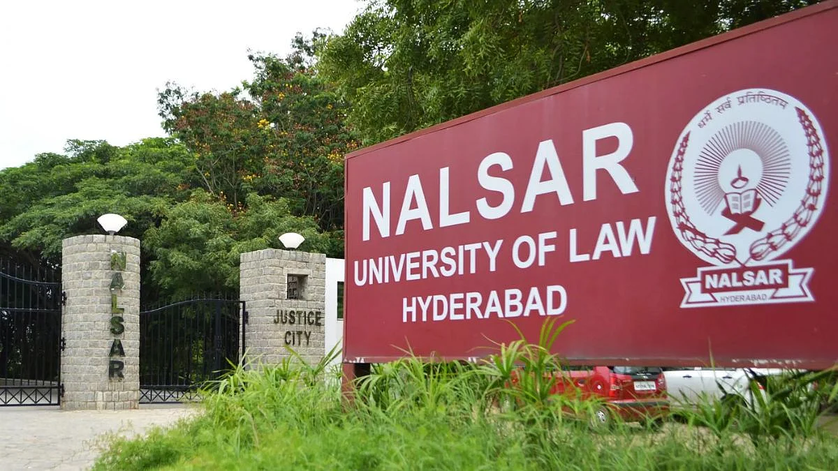 'Witch Hunt Of Students': 400+ NALSAR Alumni Slam BCI Over 'Coercive' Enrolment Ban, Free Speech Row Over CJI Invitation