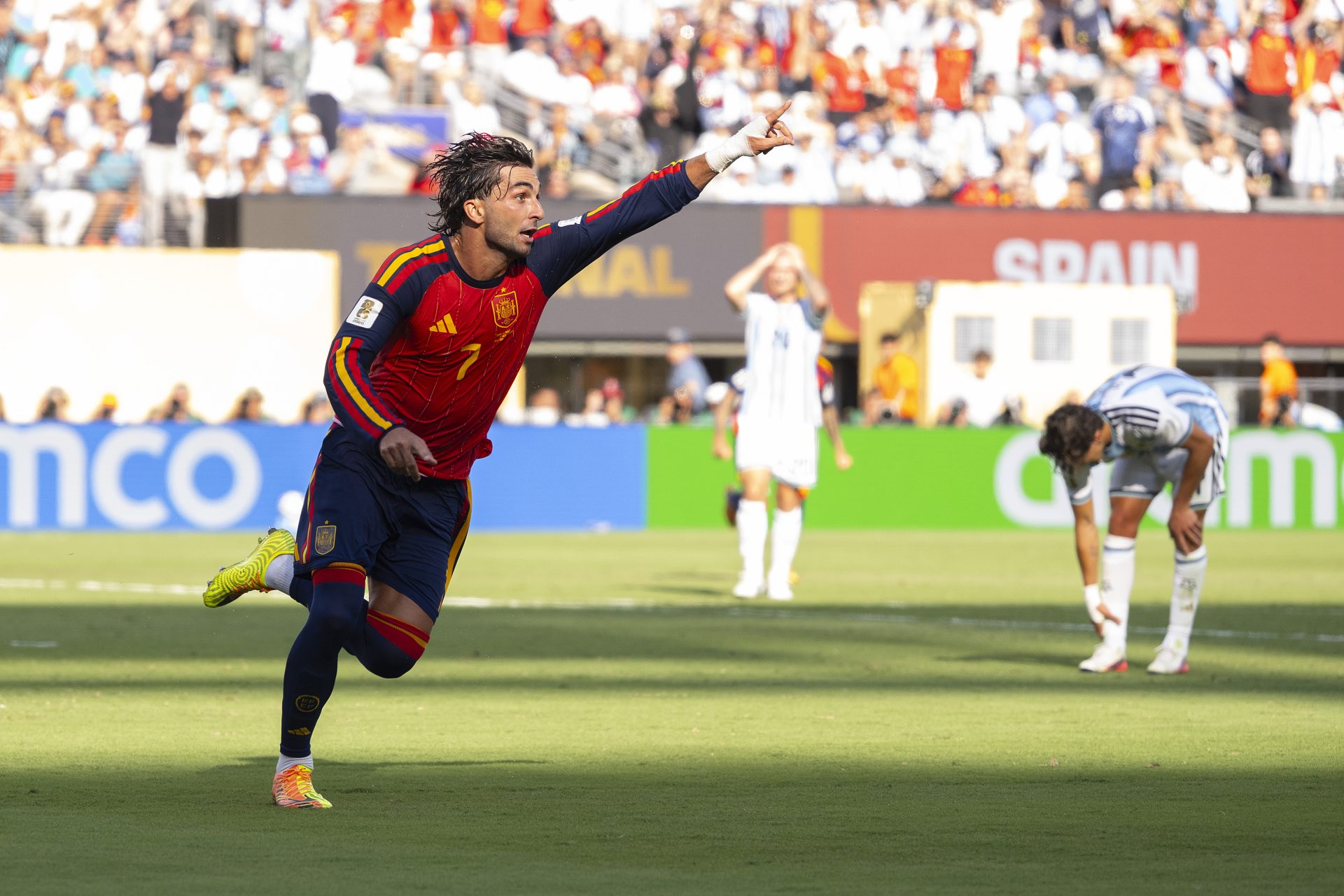 Exit-bound Barcelona star immortalised with special World Cup mural in his hometown