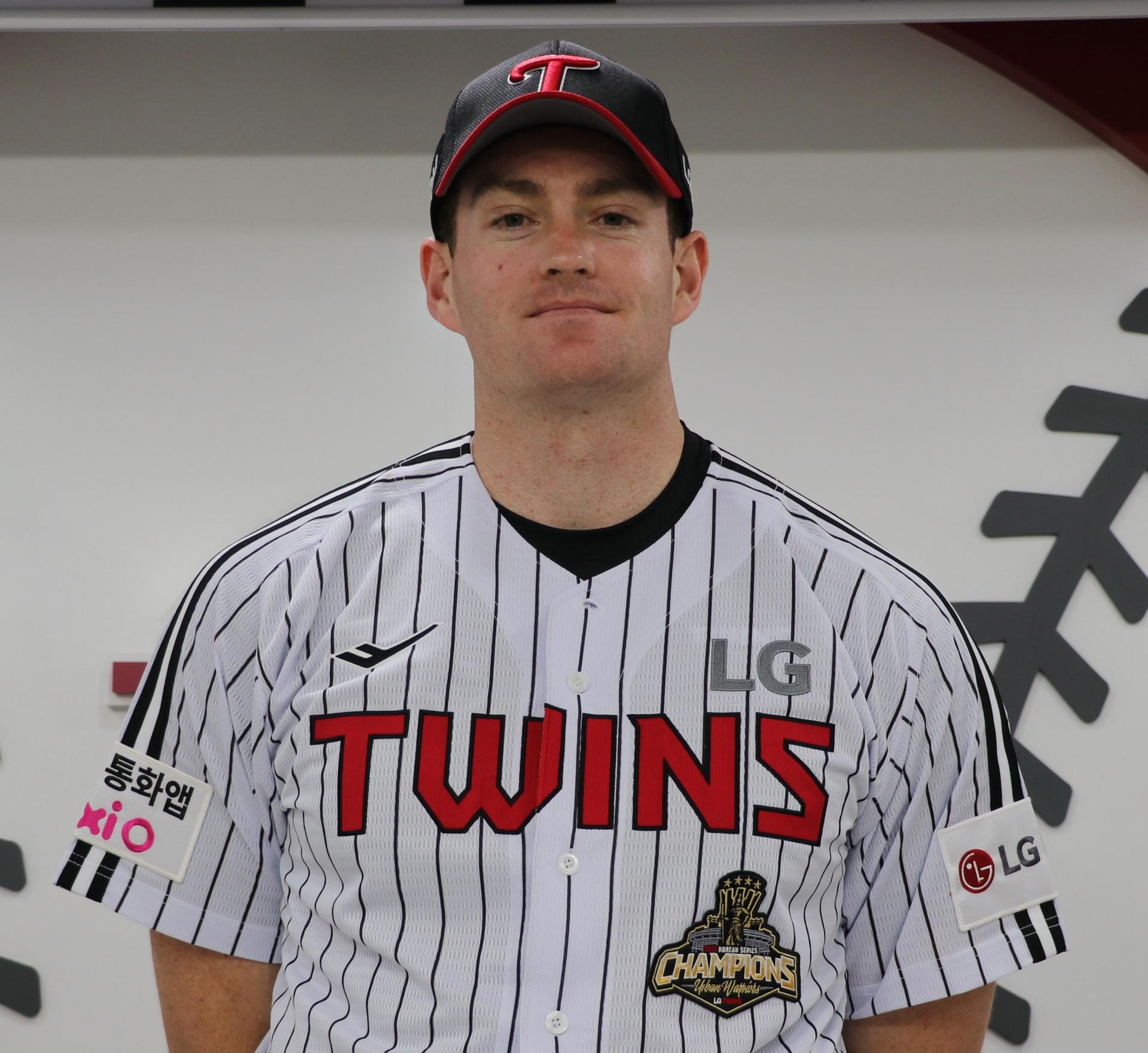 LG Twins acquire Australian pitcher Jon Kennedy