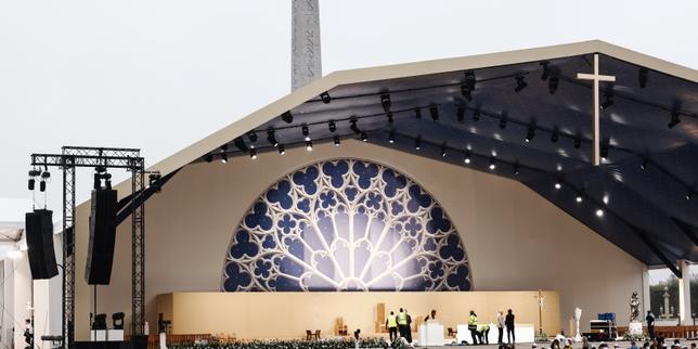 Pope to hold giant mass on Place de la Concorde and Champs-Elysées