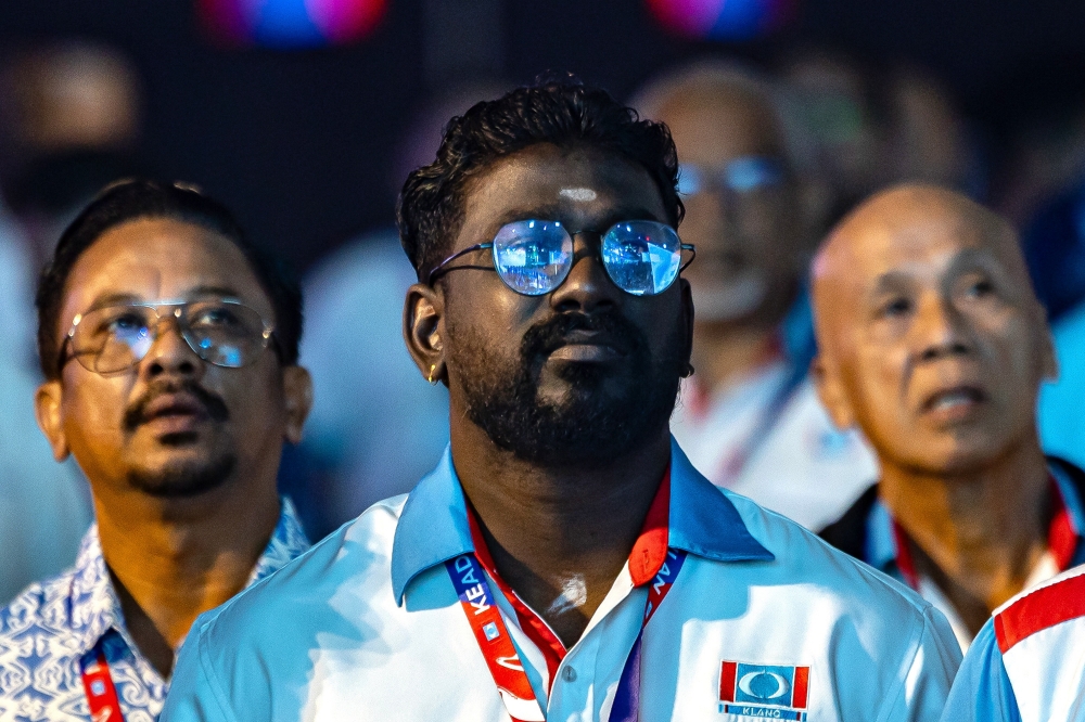 As PKR grapples with departures, Anwar makes fresh appeal for estranged old friends to return