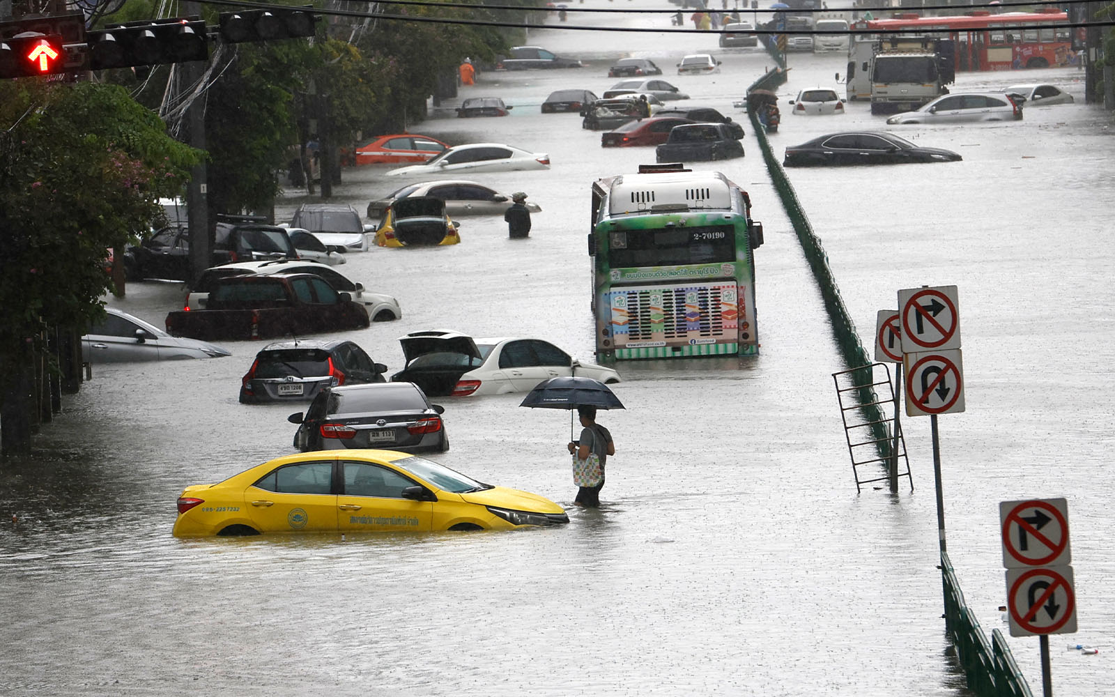 Malaysians in Bangkok urged to exercise caution as floods worsen